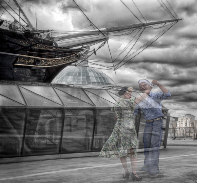 Dancing on the Quayside  IDN0233604-GRB  2014